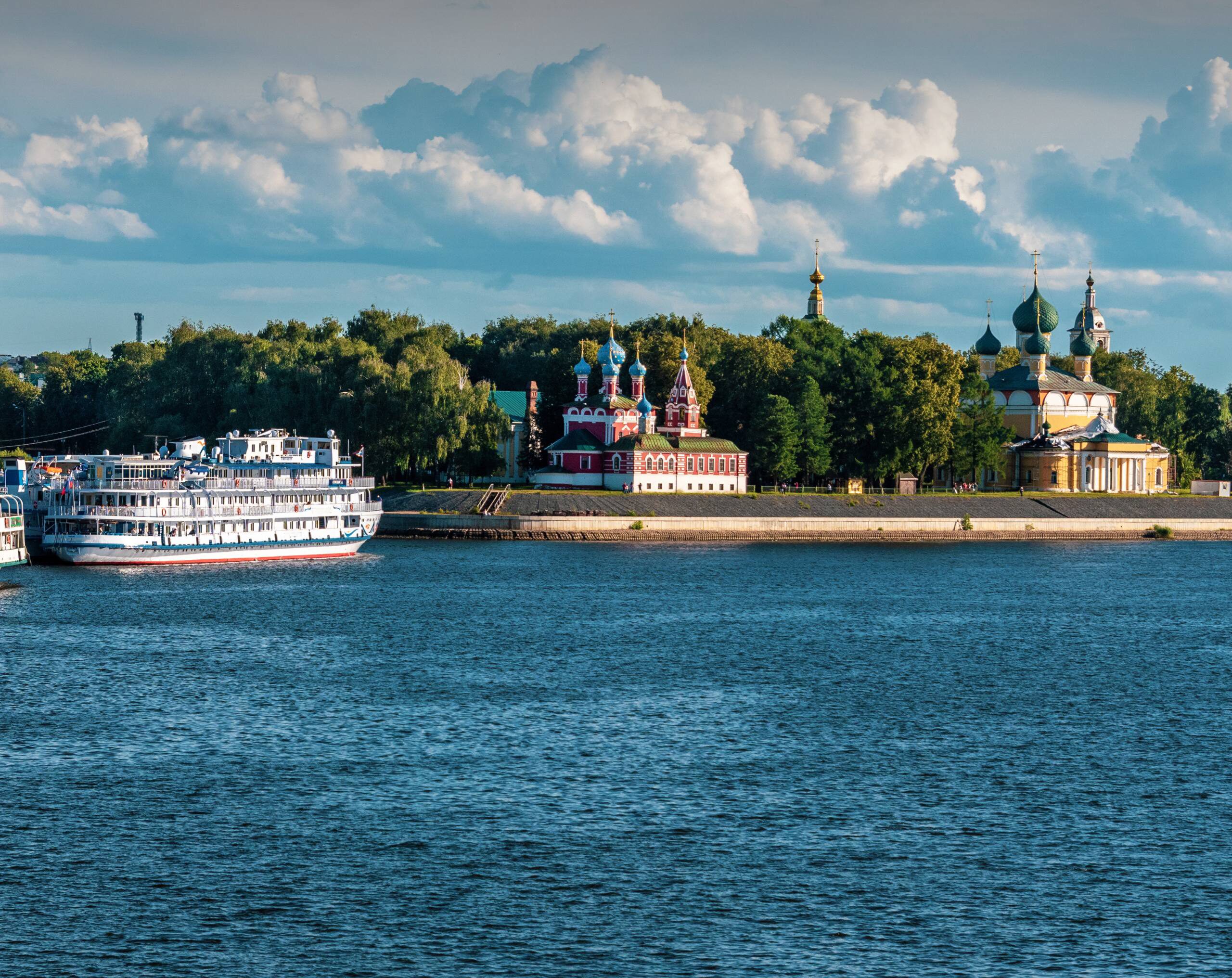 круизы по волге из москвы