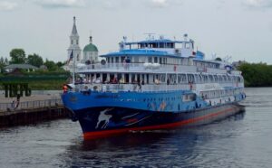Теплоход Северная Сказка